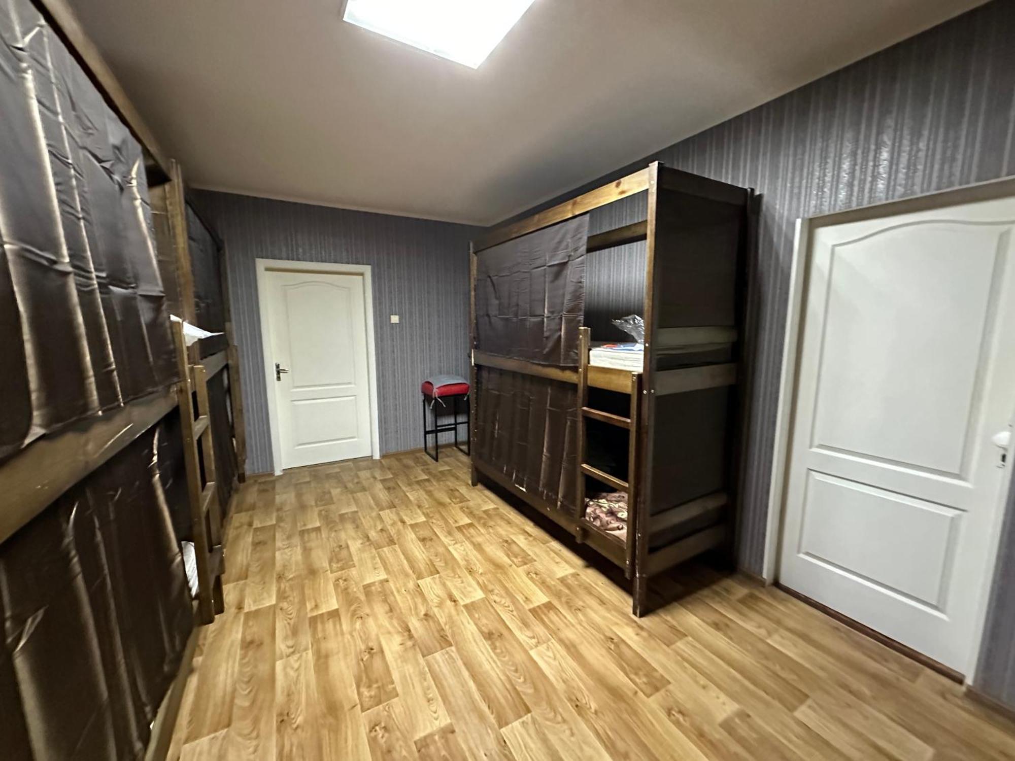 Ararat-Poznyaki Hostel كييف المظهر الخارجي الصورة