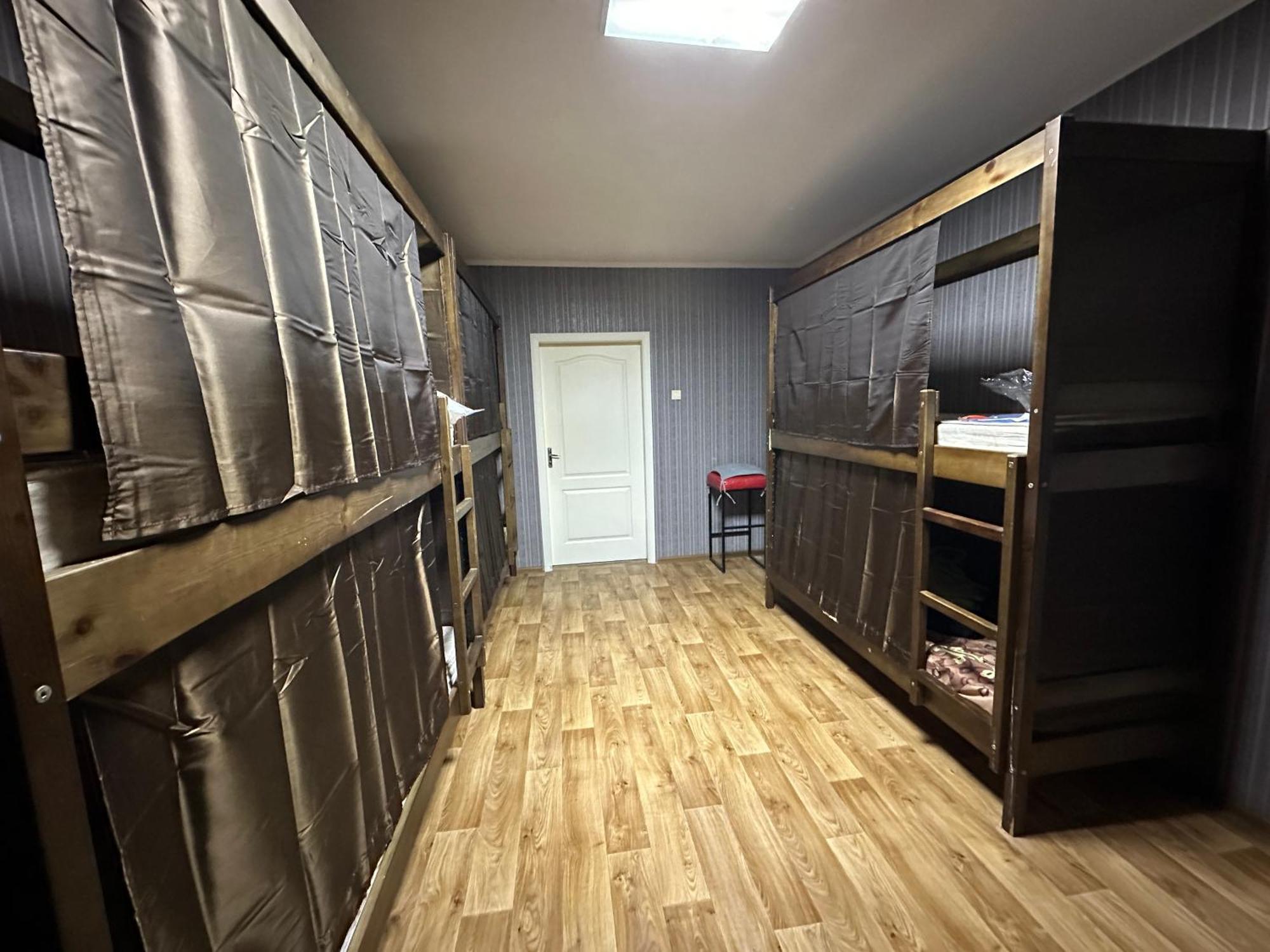 Ararat-Poznyaki Hostel كييف المظهر الخارجي الصورة